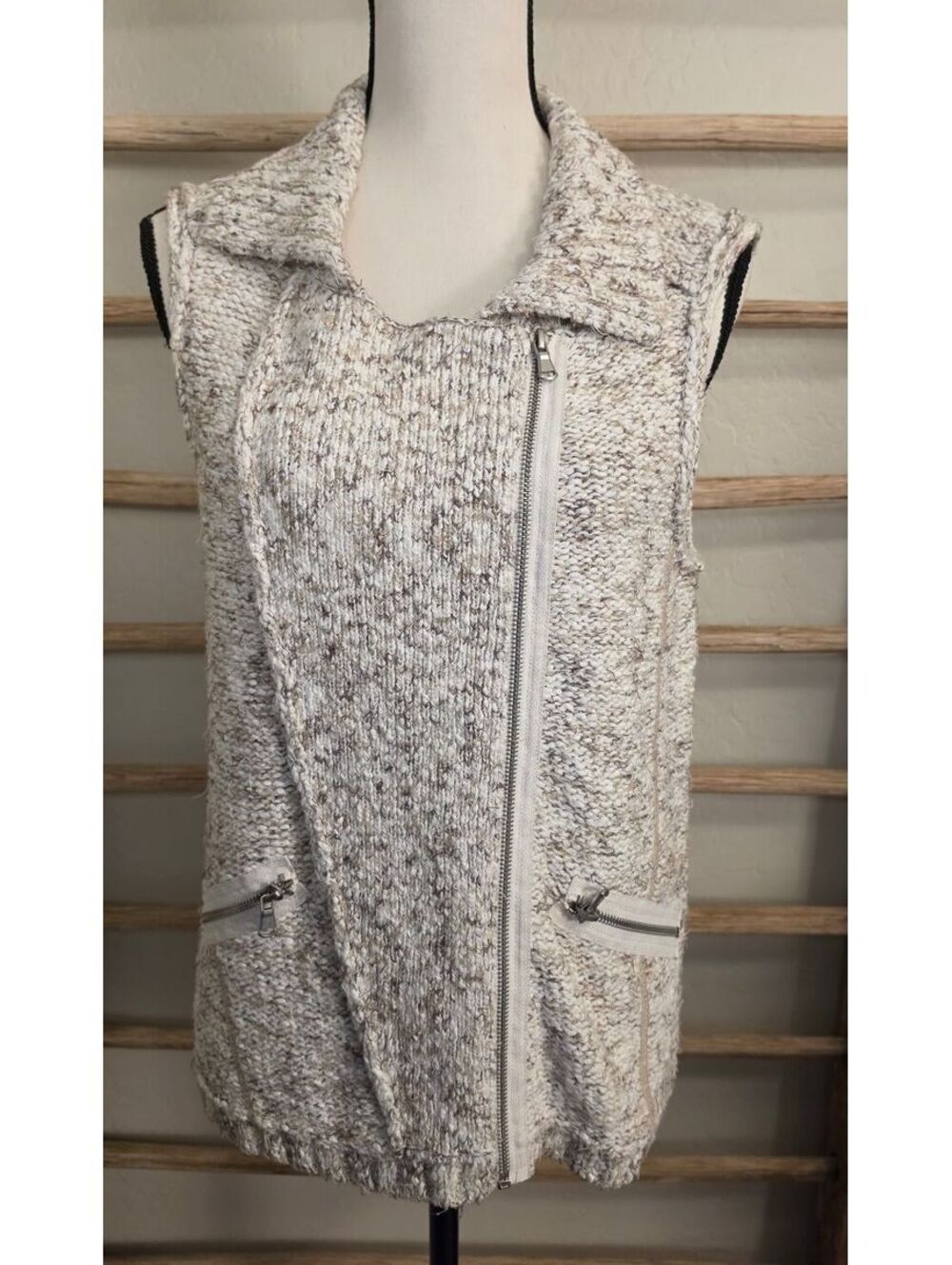 Chico's Knit Sleeveless Vest Size 1 Neutral Multicolor